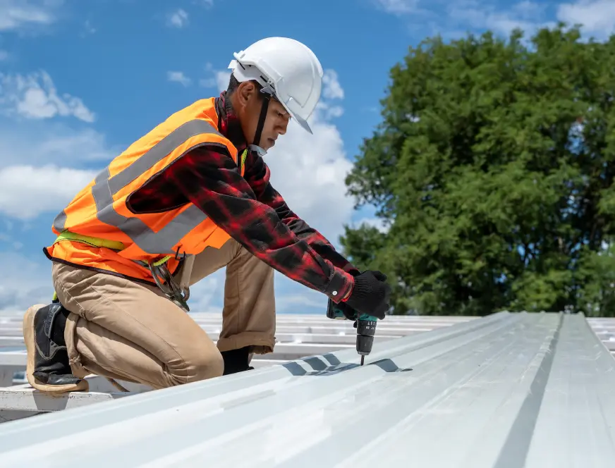 the-roofer-technicians-work-and-installing-new-roo-2023-11-27-05-25-58-utc-2.webp